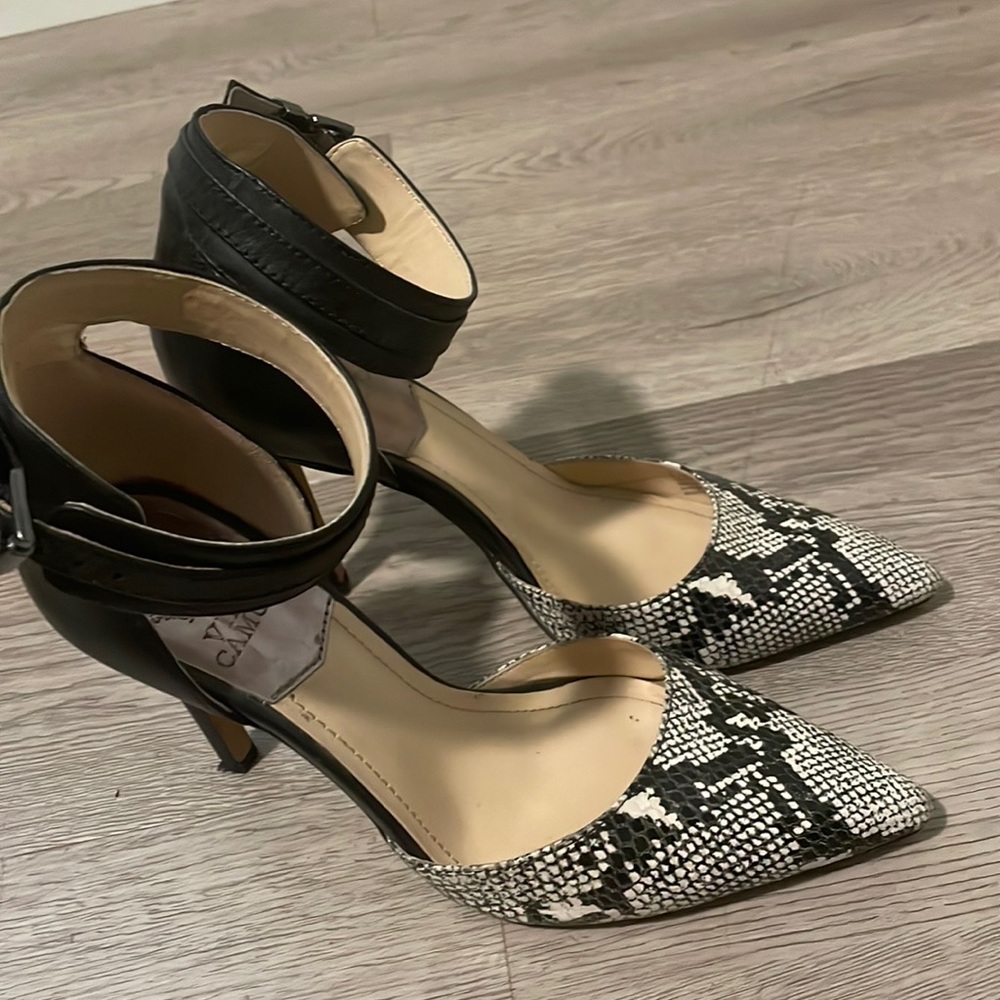 Vince Camuto classy dressy closed toe heels